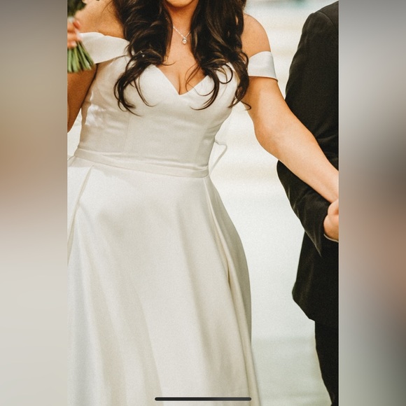 off shoulder satin gown wedding dress STYLE#
WG3979 - Picture 4 of 5